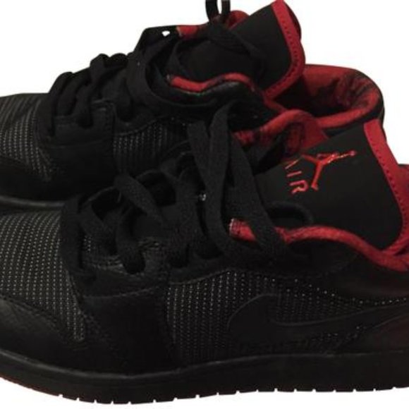 Air Jordan 1 Retro Low // Y6.5 = Women’s 8.5 - Picture 2 of 12